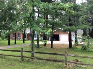 18775 Armada Ridge Rd, Armada, MI 48005