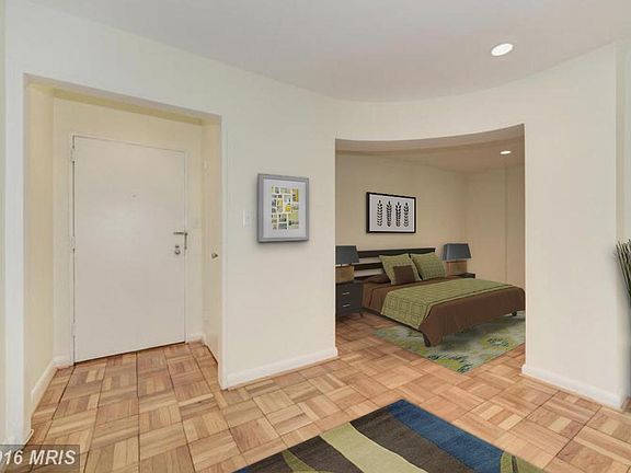 Den as 2nd bedroom