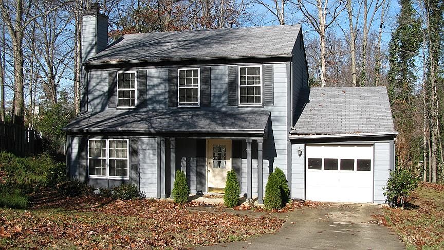 exterior 445 Rill Crest Court