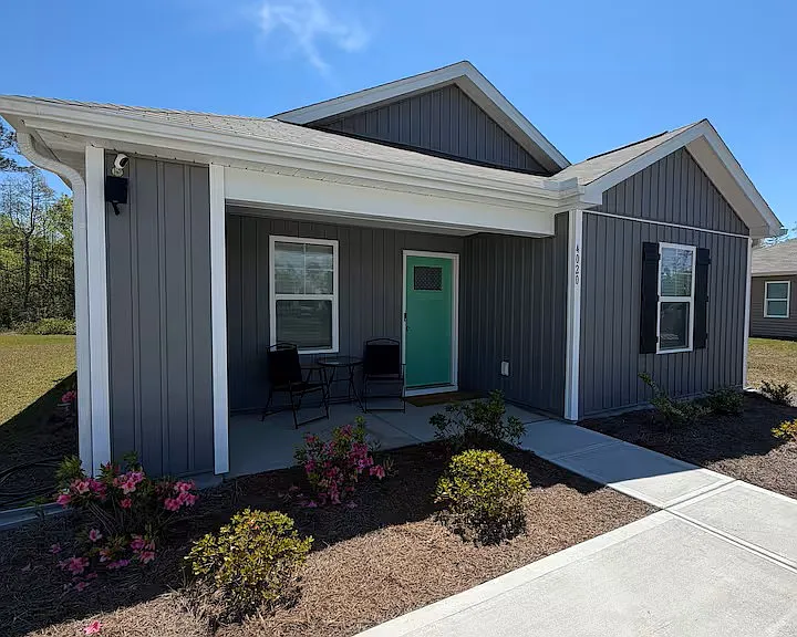 4020 Cypress Forest Way SE — Photo 1