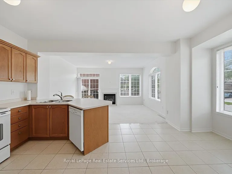 2395 Woodstock Trl — Photo 14
