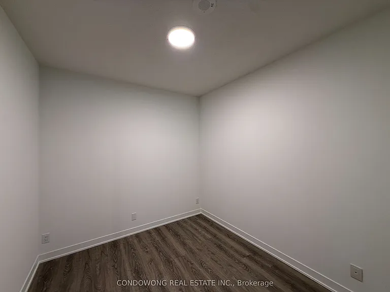 180 Front St E #807 — Photo 10