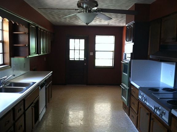 4th image of 4303 Greenmount Ave