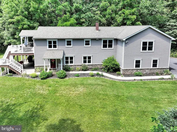 550 Sandpiper Ln, New Cumberland, PA 17070