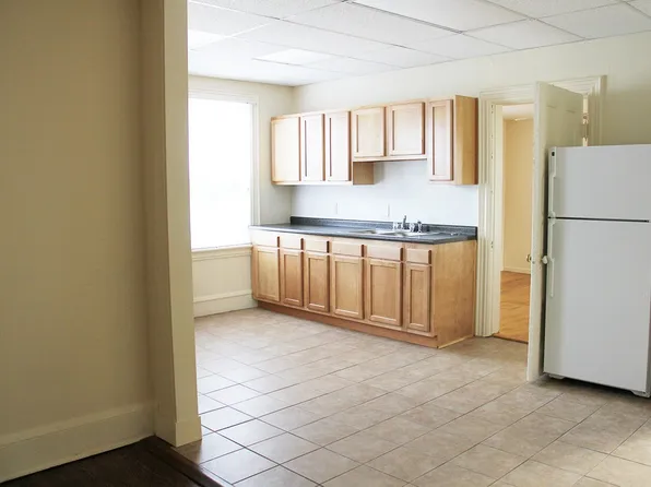 116 North Winooski Ave, 116 N Winooski Ave APT 2, Burlington, VT 05401