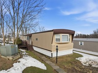 34 Leesburg Ct, Imperial, PA 15126