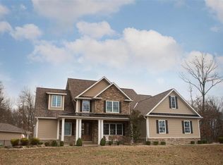 18398 White Tail Run Rd, Nashville, IL 62263