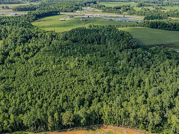 5th image of 1921 Strickland Rd