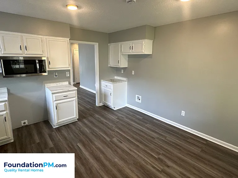 2293 Hometown Dr — Photo 5