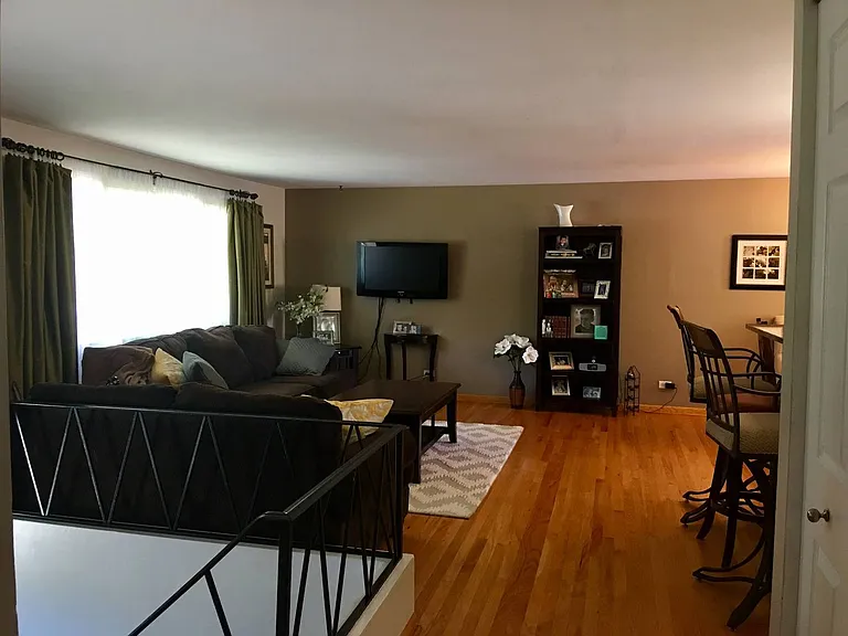 716 Kemah Ln — Photo 3