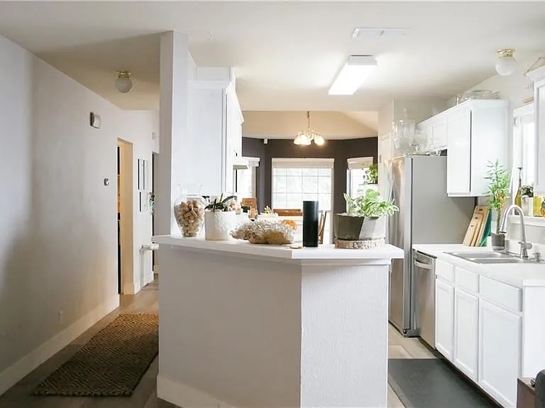 9103 Wellesley Dr — Photo 3