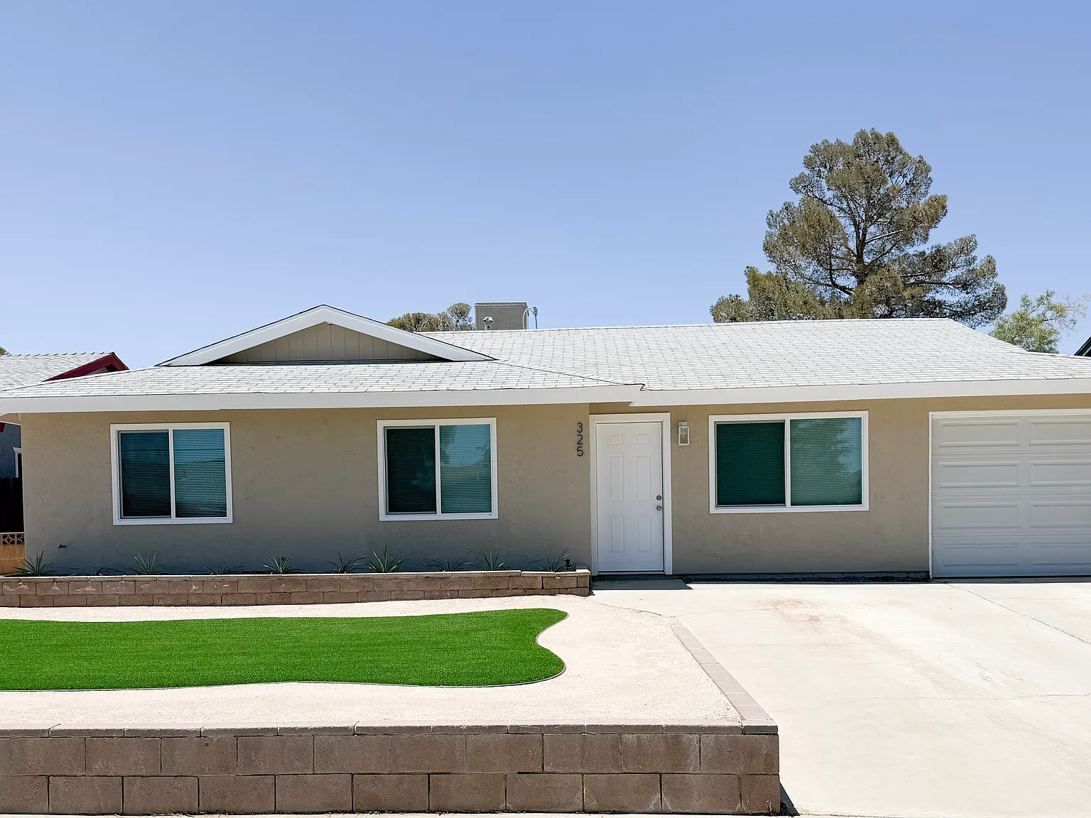 3 bed, 1650 sqft, $2,400 — Photo 1