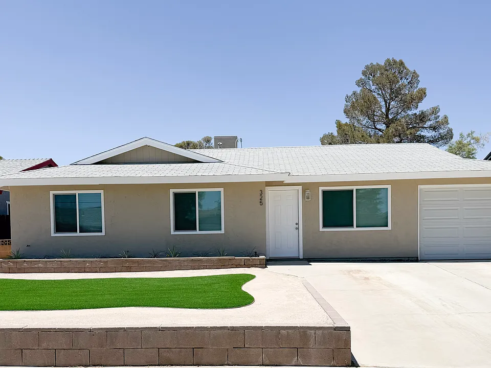 325 Dawn Ct