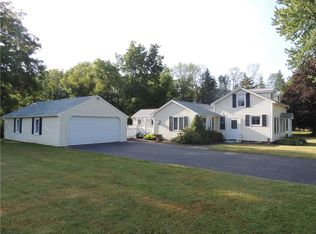 24 Hill Rd, Hilton, NY 14468