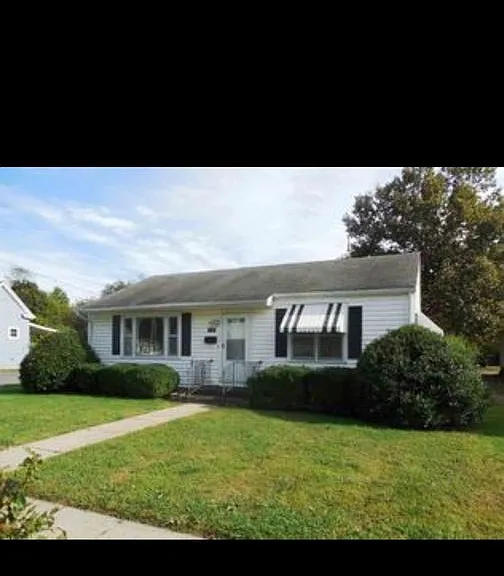 1100 Martin Luther King Jr Dr — Photo 2