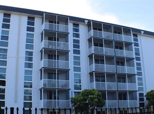 16950 W Dixie Hwy #B220, North Miami Beach, FL 33160