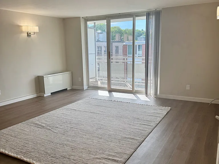 41 Park St #404 — Photo 11
