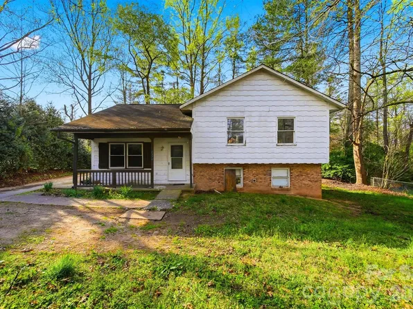 2374 Gingercake Ct, Lenoir, NC 28645