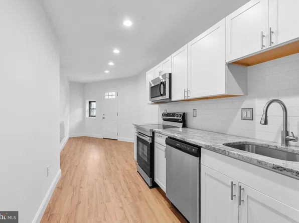 3876 Lancaster Ave, Philadelphia, PA