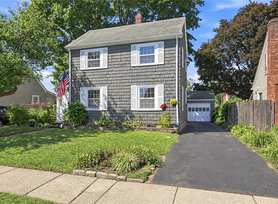 1st image of 141 Rosemere Rd
