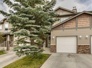51 W Spring Meadows Bay, Okotoks, AB T1S2G8