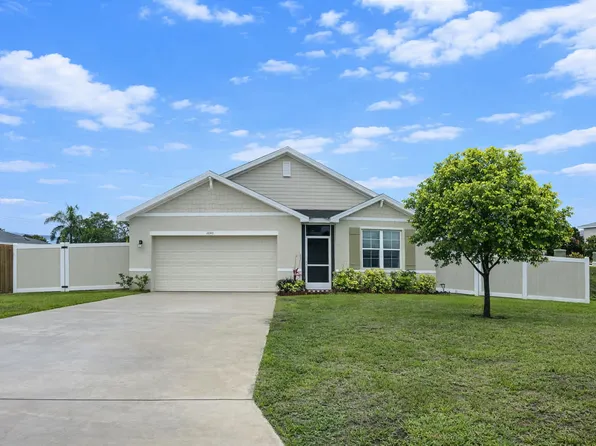 1040 SW Canary Terrace, Port St Lucie, FL 34953