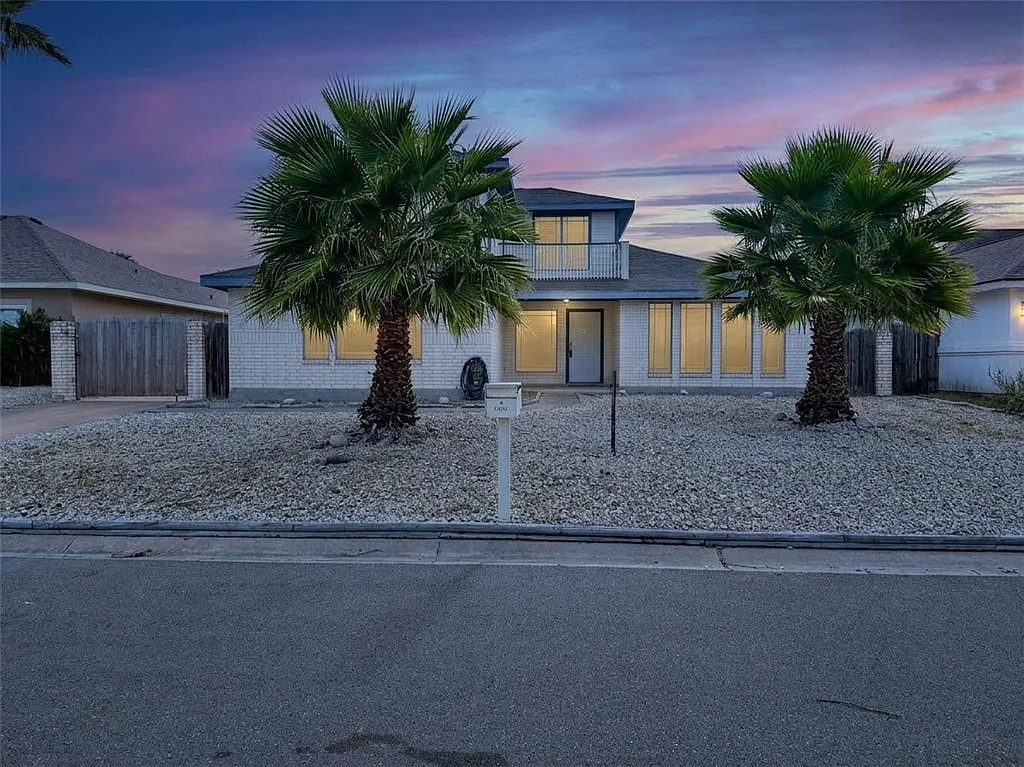 3 bed, 2.5 bath, 1687 sqft, $2,895 — Photo 1