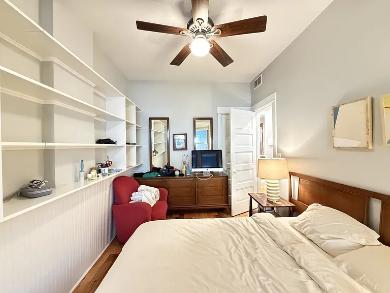 1874 N Leavitt St #M01R — Photo 16