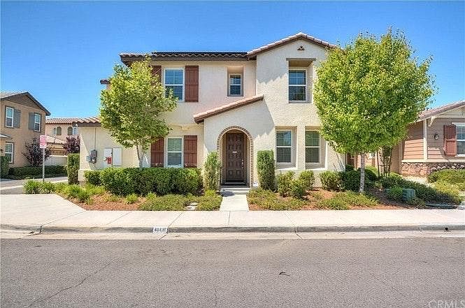 1st image of 40437 Amesbury Ln