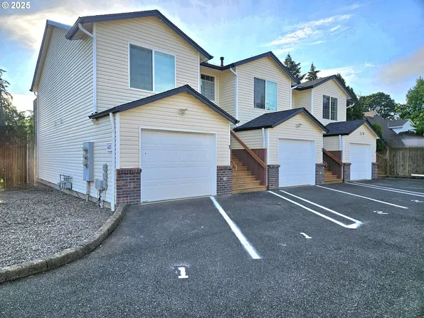 607 W 1st St, Newberg, OR 97132