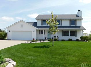 3200 Wildflower Cir, Saginaw, MI 48603