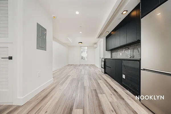 Rented by Nooklyn NYC LLC | media 66