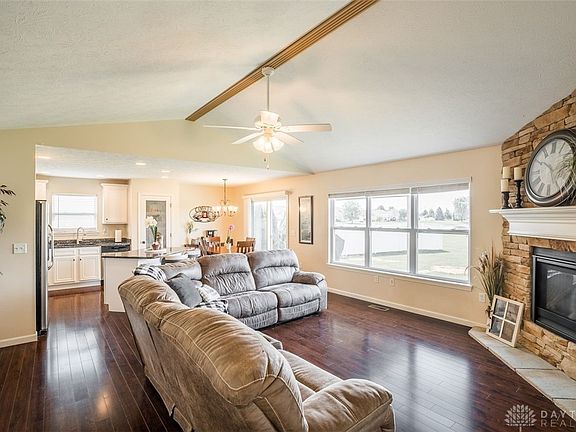 5th image of 2317 Whitetail Ln