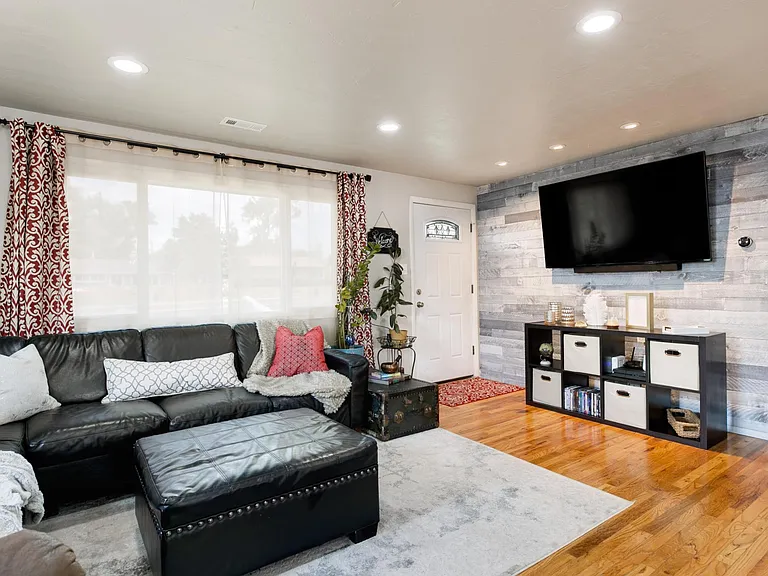 2608 N Union Blvd — Photo 22