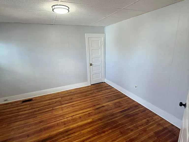 664 Main St — Photo 5