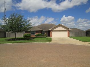105 Evan Cir, Victoria, TX 77901