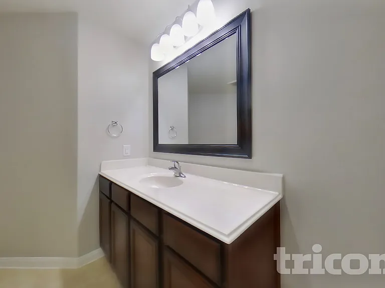 22719 Klingamans Way — Photo 7