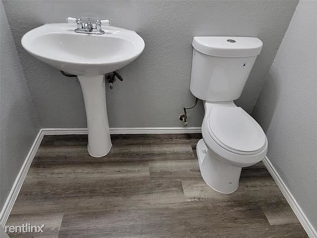 1st image of 2944R Marco Dr