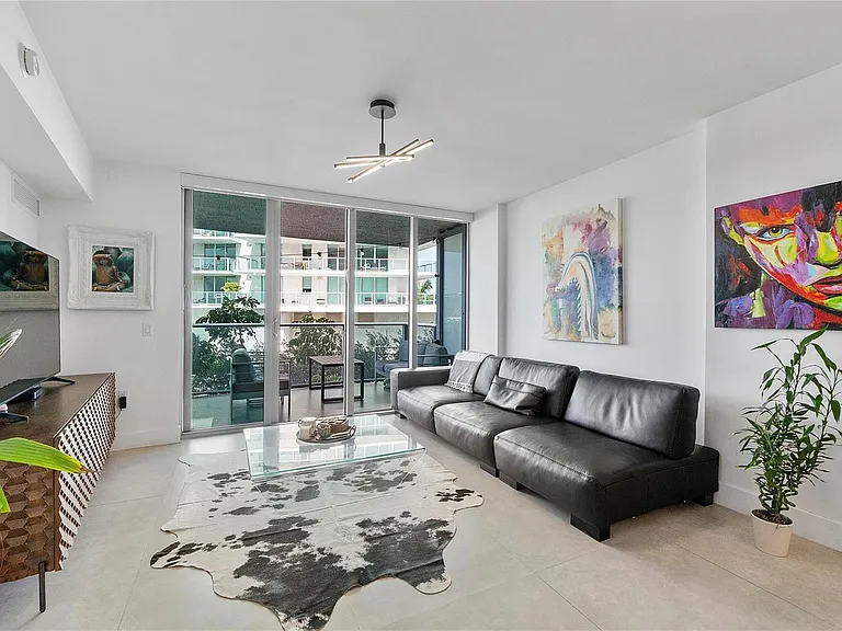 6620 Indian Creek Dr #315 — Photo 12