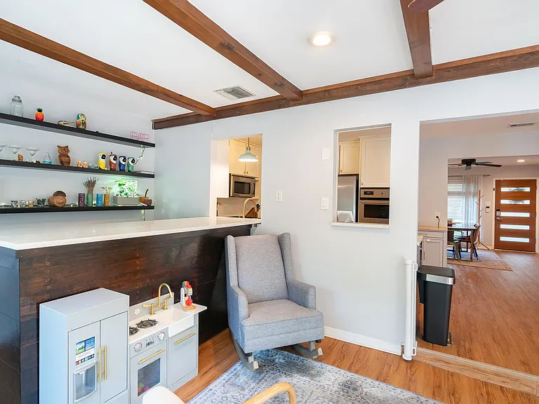 614 Long Bow Ln — Photo 13