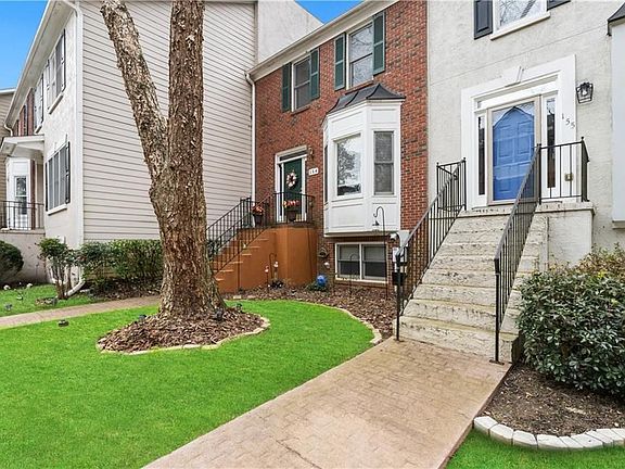3rd image of 260 Manning Rd #155