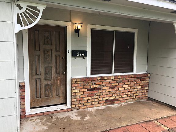 2nd image of 214 E Forrest Ln