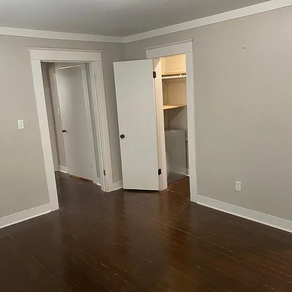 304 W Colville St — Photo 4