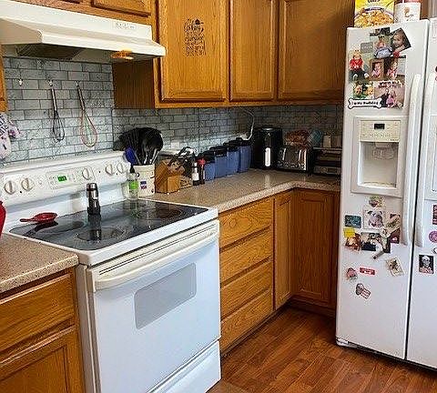 2nd image of 123 Creek View Dr