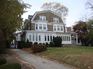 2805 W Queen Ln APT 2R, Philadelphia, PA 19129