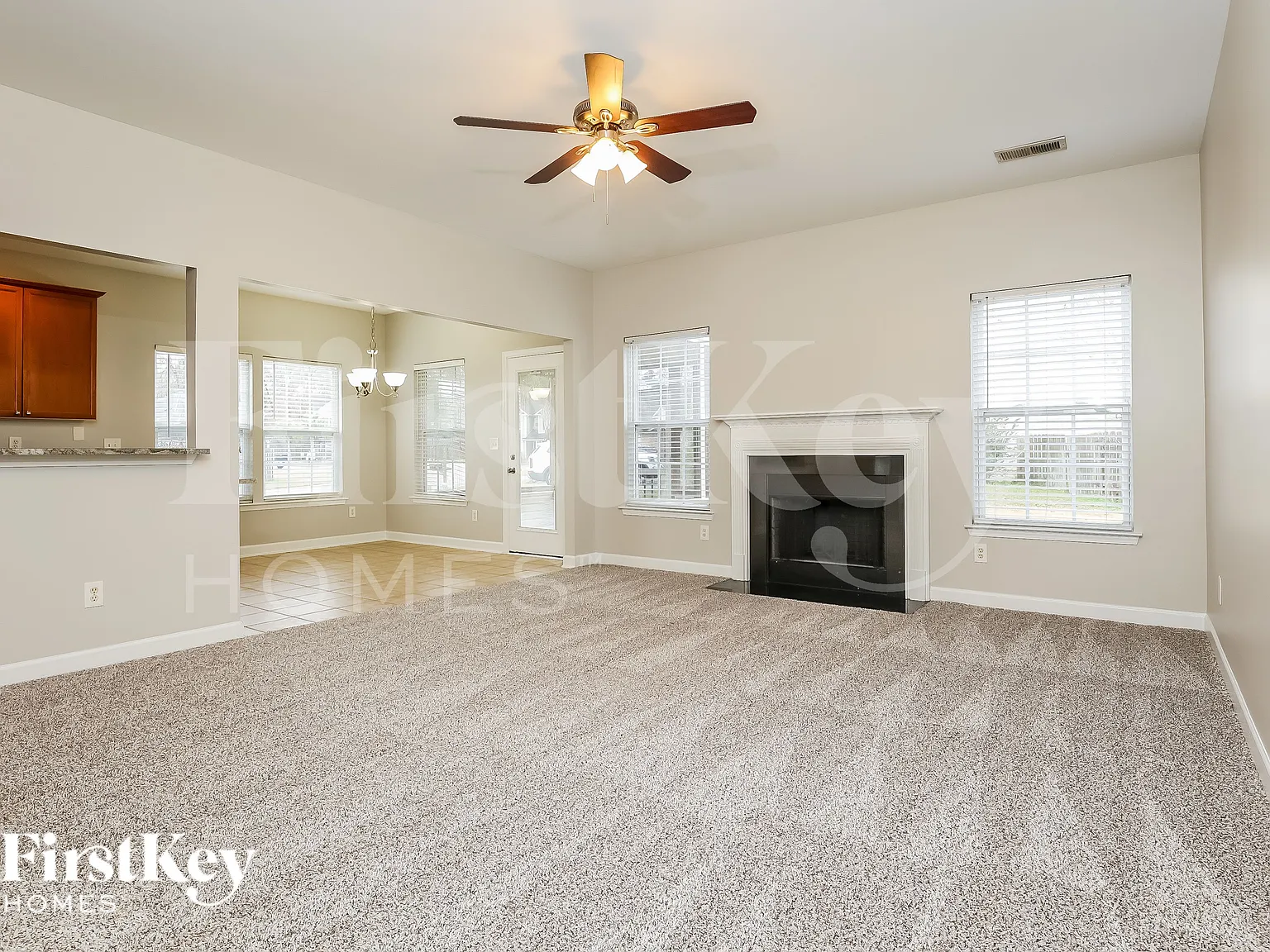 4 bed, 2.5 bath, 2090 sqft, $2,675 — Photo 3