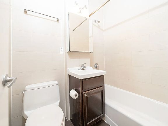 5th image of 24 W 88th St APT 4