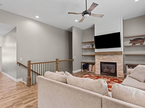 4th image of 781 Bluestem Ct