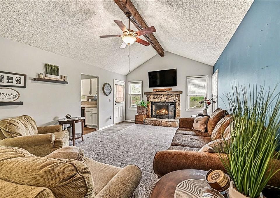 1st image of 3601 NE 77th St