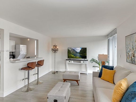 2nd image of 1250 Alton Rd APT 3A